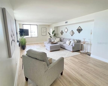 1460 Gulf Boulevard - Photo Thumbnail 11