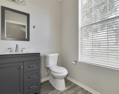7322 S Trask Street - Photo Thumbnail 11