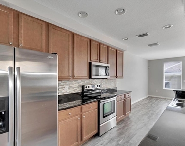 7322 S Trask Street - Photo Thumbnail 14