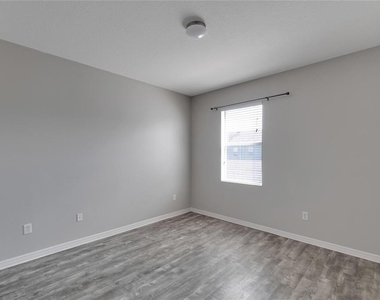 7322 S Trask Street - Photo Thumbnail 31