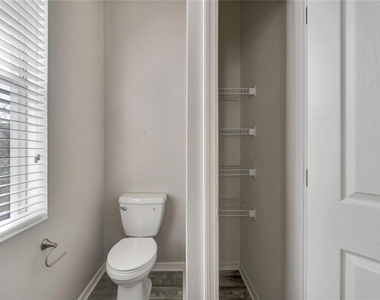 7322 S Trask Street - Photo Thumbnail 34