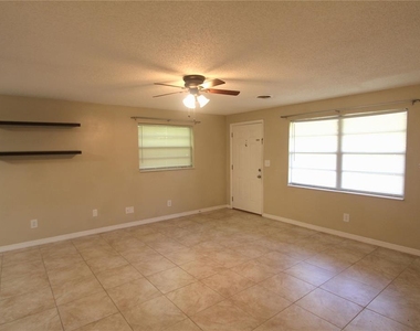 38942 9th Avenue - Photo Thumbnail 5