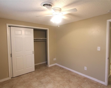 38942 9th Avenue - Photo Thumbnail 6