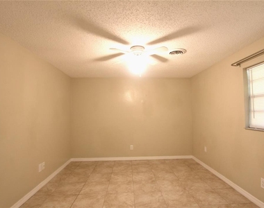 38942 9th Avenue - Photo Thumbnail 10