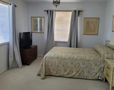 1408 Nashua Circle - Photo Thumbnail 10