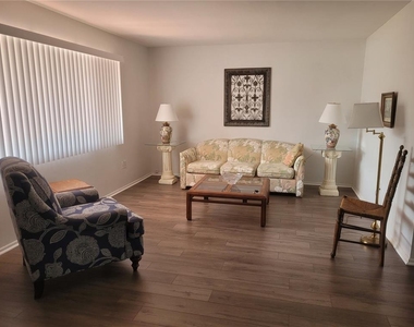 1408 Nashua Circle - Photo Thumbnail 3