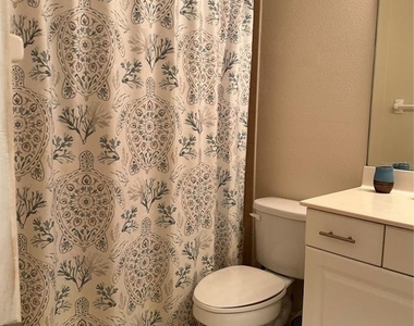 3123 Sun Lake Court - Photo Thumbnail 25