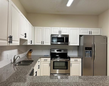 3123 Sun Lake Court - Photo Thumbnail 11