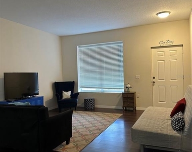 3123 Sun Lake Court - Photo Thumbnail 5