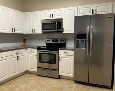 3123 Sun Lake Court - Photo Thumbnail 15