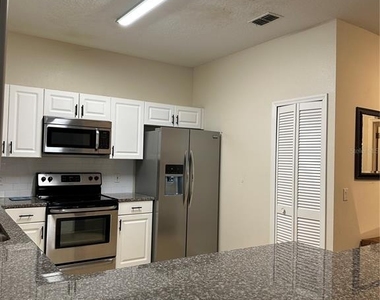3123 Sun Lake Court - Photo Thumbnail 10