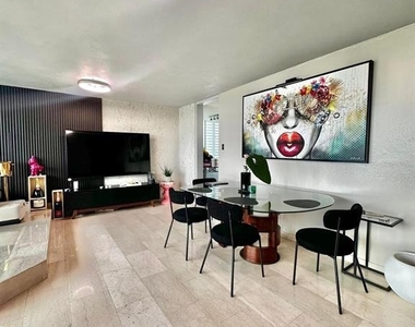 1261 Luis Vigoreaux Avenue - Photo Thumbnail 3