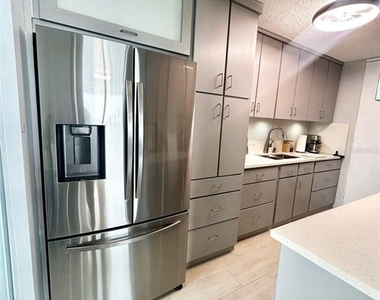 1261 Luis Vigoreaux Avenue - Photo Thumbnail 8