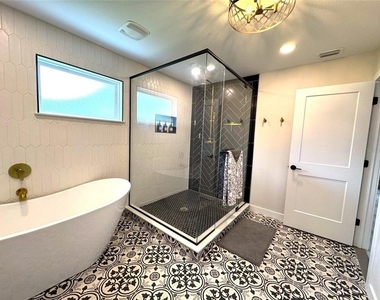 419 N Apopka Avenue - Photo Thumbnail 27