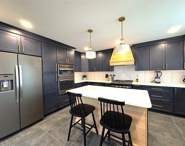 419 N Apopka Avenue - Photo Thumbnail 6