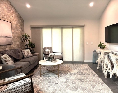 419 N Apopka Avenue - Photo Thumbnail 18