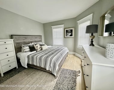 204 4th Avenue - Photo Thumbnail 8