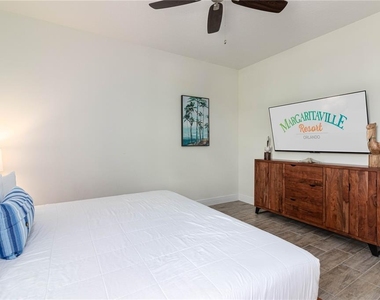 2960 On The Rocks Point - Photo Thumbnail 14