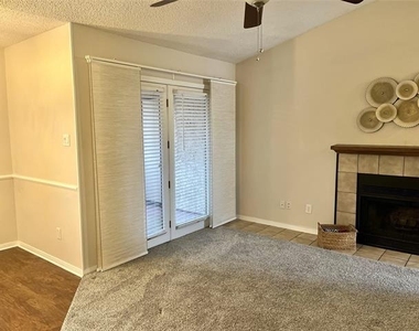 1304 Harwell Drive - Photo Thumbnail 5