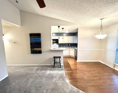 1304 Harwell Drive - Photo Thumbnail 10