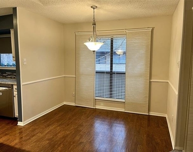 1304 Harwell Drive - Photo Thumbnail 6