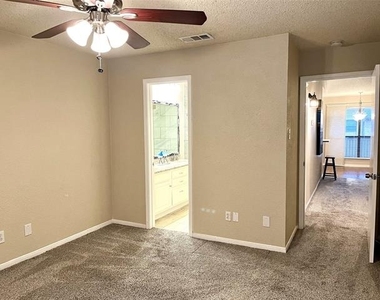 1304 Harwell Drive - Photo Thumbnail 14