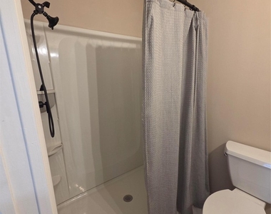 5385 Lakefront Boulevard - Photo Thumbnail 15