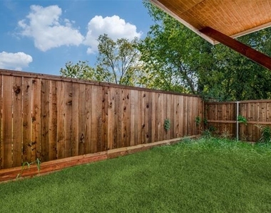3305 Mineola Street - Photo Thumbnail 11