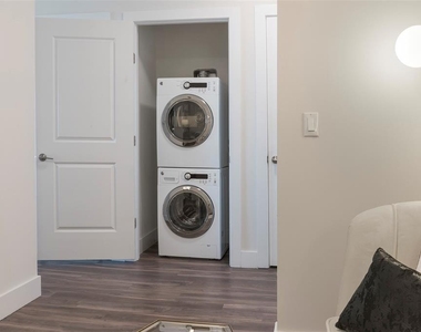 733 Main Lane - Photo Thumbnail 18
