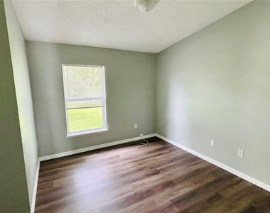 15937 Wilkinson Drive - Photo Thumbnail 9