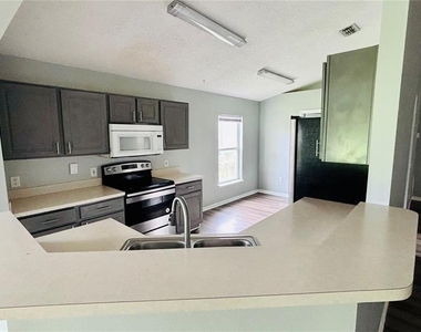 15937 Wilkinson Drive - Photo Thumbnail 3