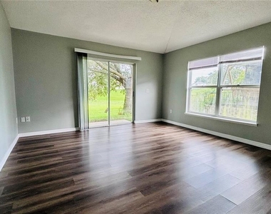 15937 Wilkinson Drive - Photo Thumbnail 2
