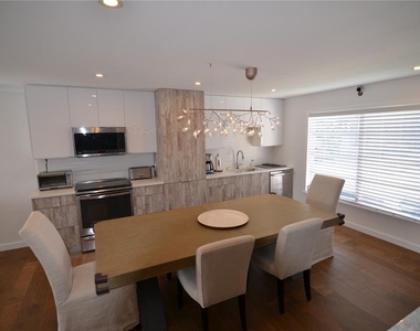 4420 Exeter Drive - Photo Thumbnail 4