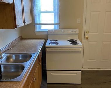 3100 Zircon Street - Photo Thumbnail 6