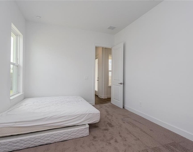 10176 Brocksport Circle - Photo Thumbnail 37