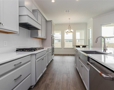 10176 Brocksport Circle - Photo Thumbnail 17