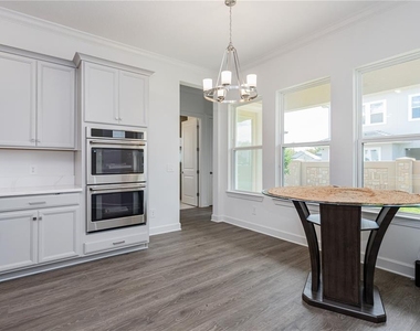 10176 Brocksport Circle - Photo Thumbnail 19