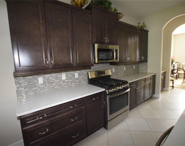 132 Amanthus Court - Photo Thumbnail 17