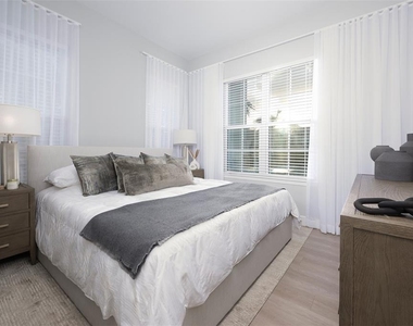 10535 Hamilton Dawn Street - Photo Thumbnail 7
