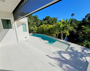 2408 Nassau Street - Photo Thumbnail 16