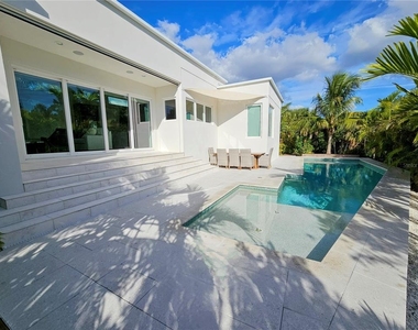 2408 Nassau Street - Photo Thumbnail 25