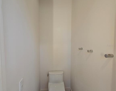 2408 Nassau Street - Photo Thumbnail 10