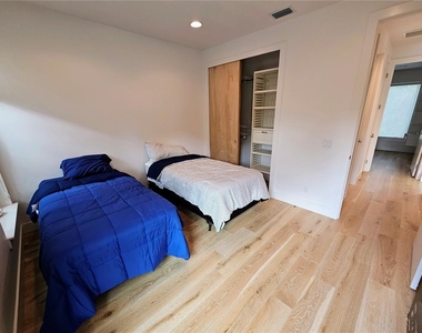 2408 Nassau Street - Photo Thumbnail 35