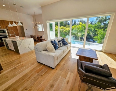 2408 Nassau Street - Photo Thumbnail 37