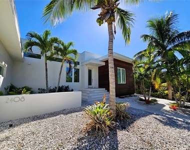 2408 Nassau Street - Photo Thumbnail 9
