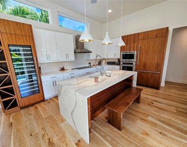 2408 Nassau Street - Photo Thumbnail 40