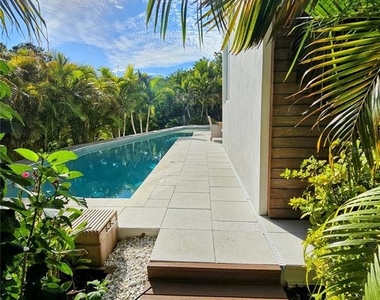 2408 Nassau Street - Photo Thumbnail 22