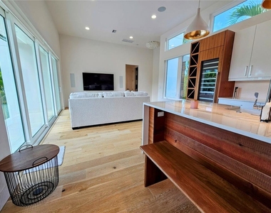 2408 Nassau Street - Photo Thumbnail 46
