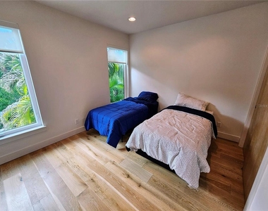 2408 Nassau Street - Photo Thumbnail 34