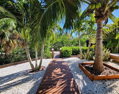 2408 Nassau Street - Photo Thumbnail 5